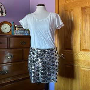 EXPRESS 🖤 Sequined Mini Skirt, leopards silver animal print, lined, stretch